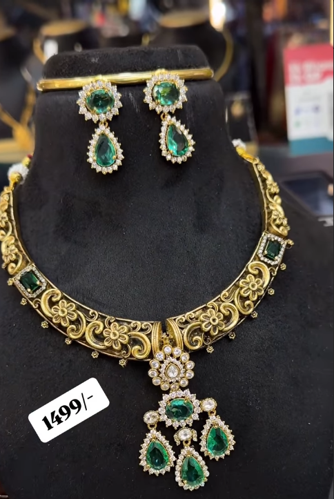 Necklace set