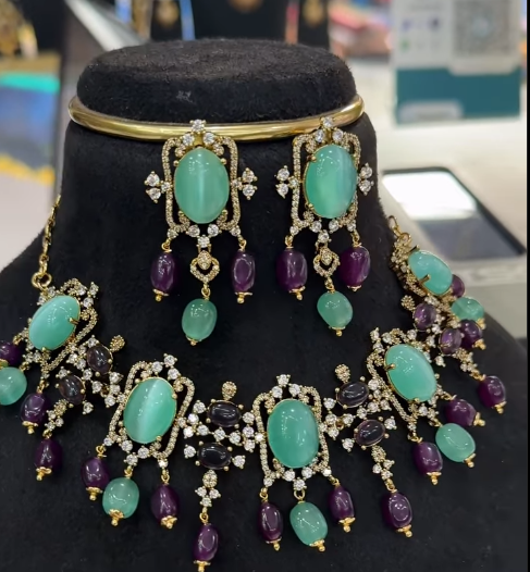 Necklace set