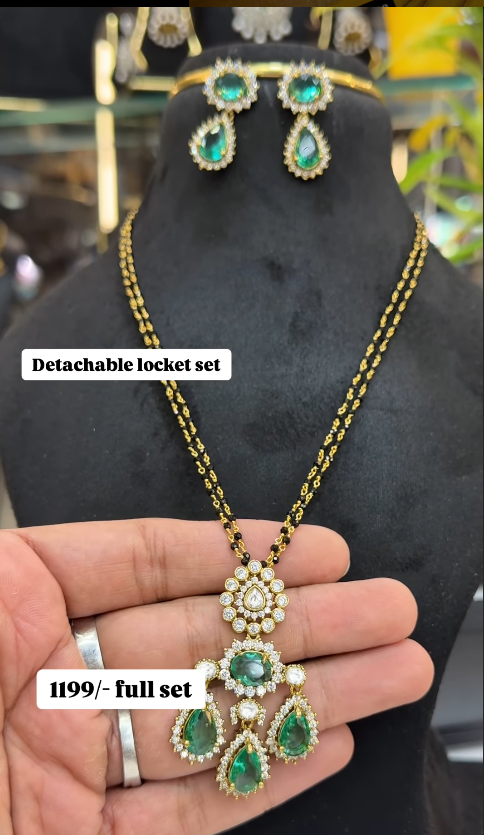 Black beads chain with detachable locket