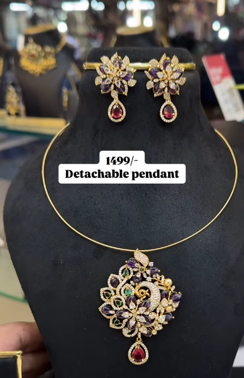 kanti with detachable locket
