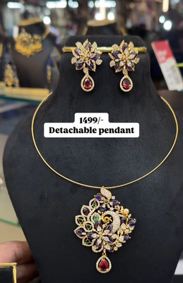 kanti with detachable locket
