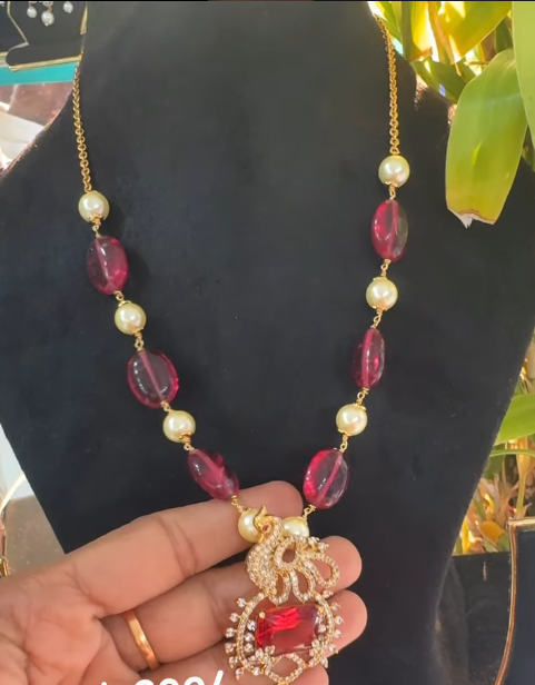 Detachable pendent chain