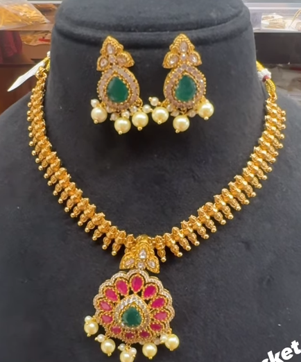chain with detachable locket