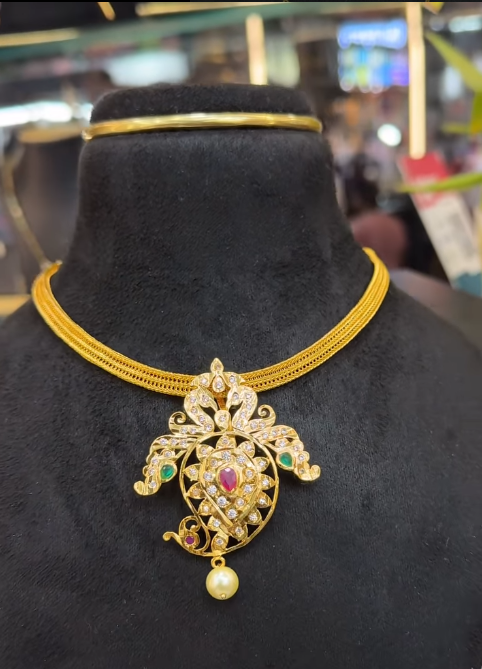 Jigini chain with detachable locket