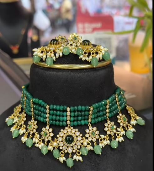 Green beads Choker