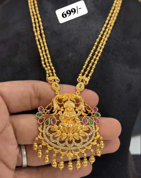 3 steps chain with locket