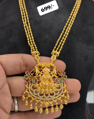 3 steps chain with locket