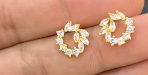 Earrings with Rose gold polish