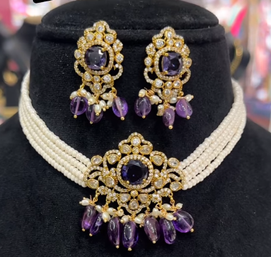 Choker set