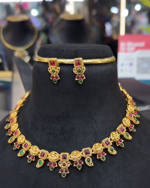 Necklace set
