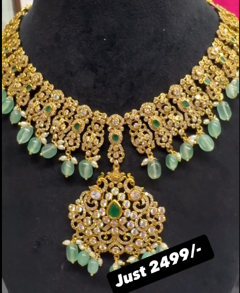 Elegant Neckset
