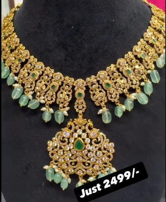 Elegant Neckset