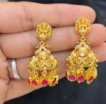 Nakshi Jumkha with jadau drops