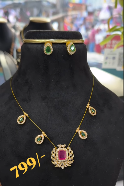 Invisible chain with earrings and lockets