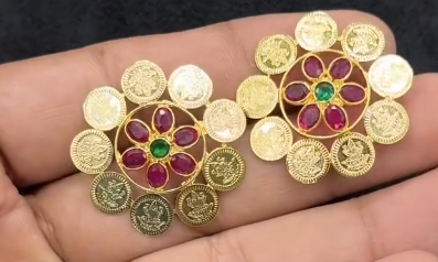 Gold replica Studs