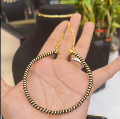Hasli with gold replica