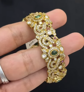 Stone Bangles with mehendi polish