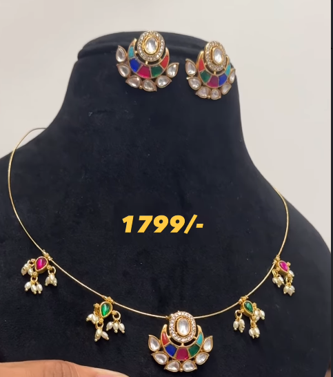 Invisible chain with jadau locket set