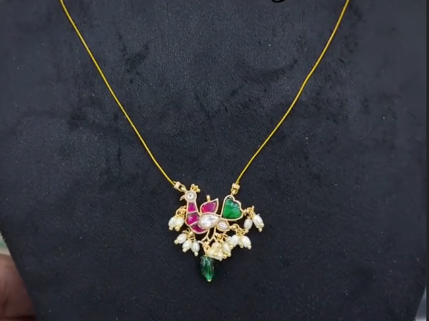 Invisible peacock chain