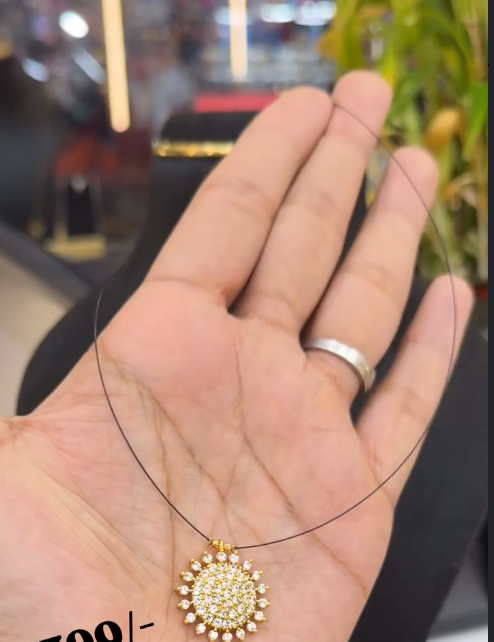 Black invisible chain
