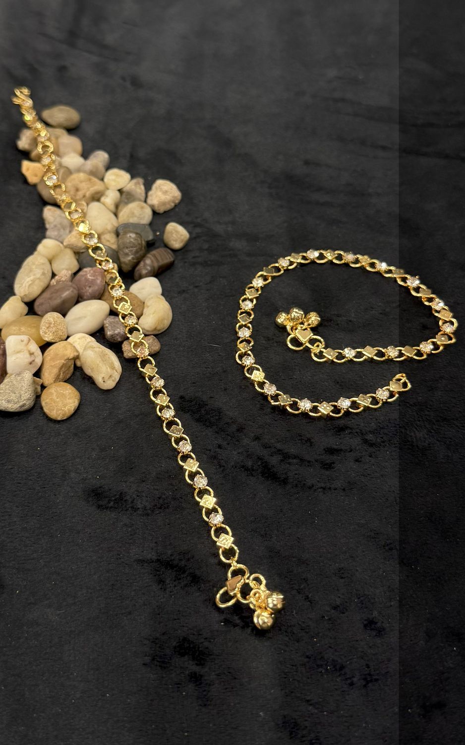 Gold Polish Daily Wear Stone Anklets – 10.5 Inches Gold Polish Daily Wear Stone Anklets – 10.5 Inches