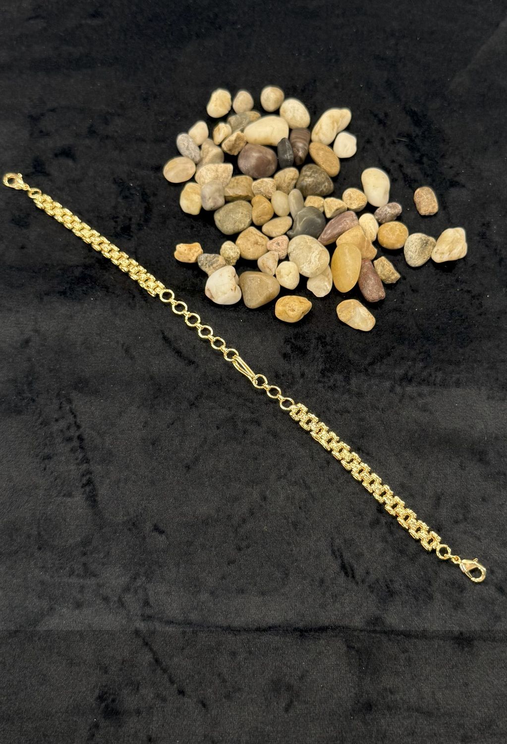 Gold-Polished Back Chain - 9 Inches Gold-Polished Back Chain - 9 Inches