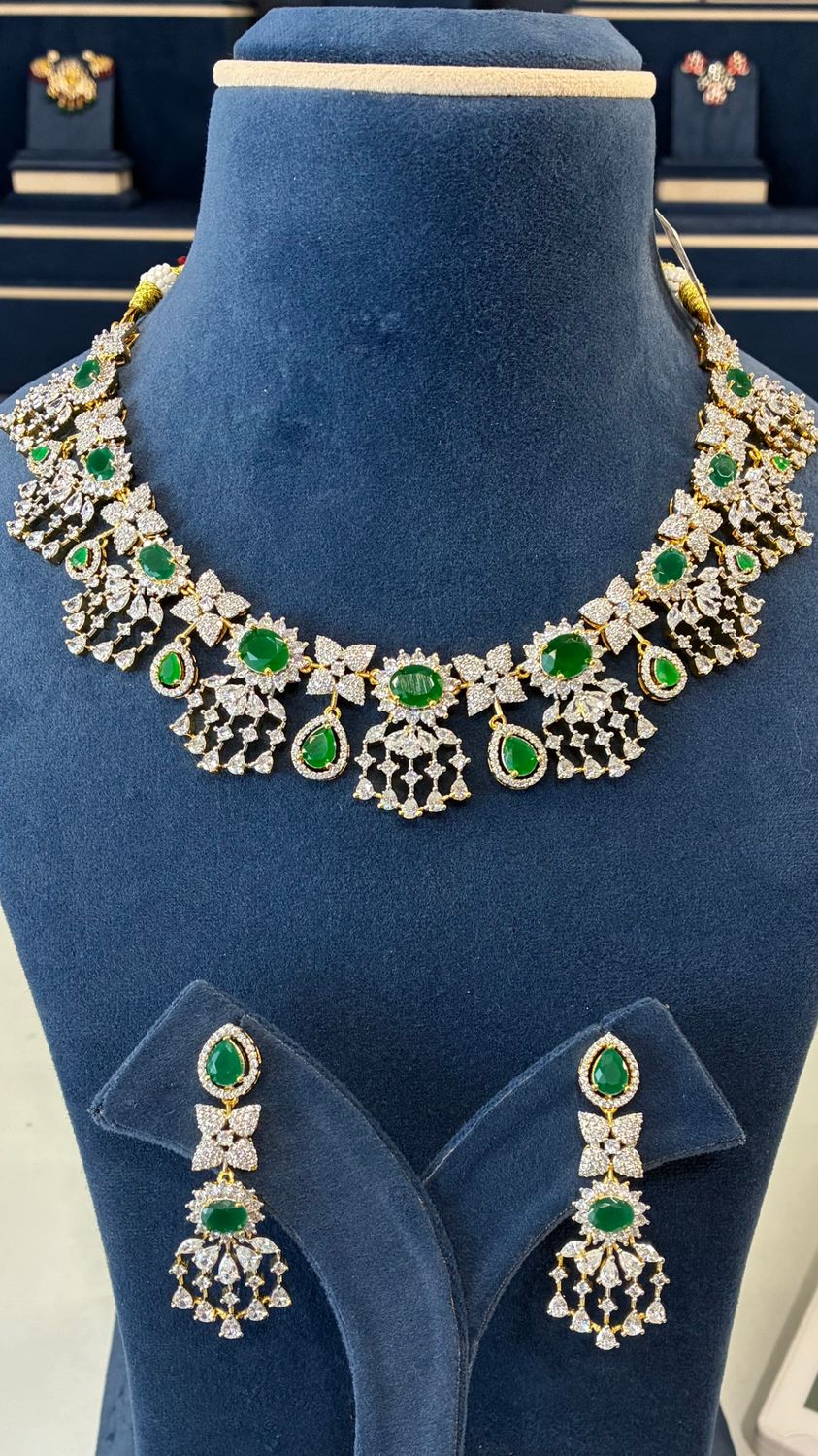 GJ Necksets