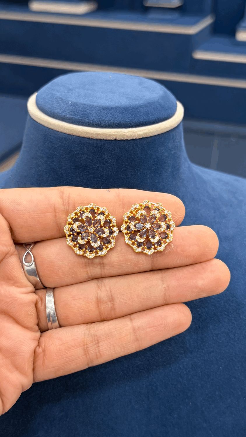 Studs 2 In 1 Studs 2 In 1