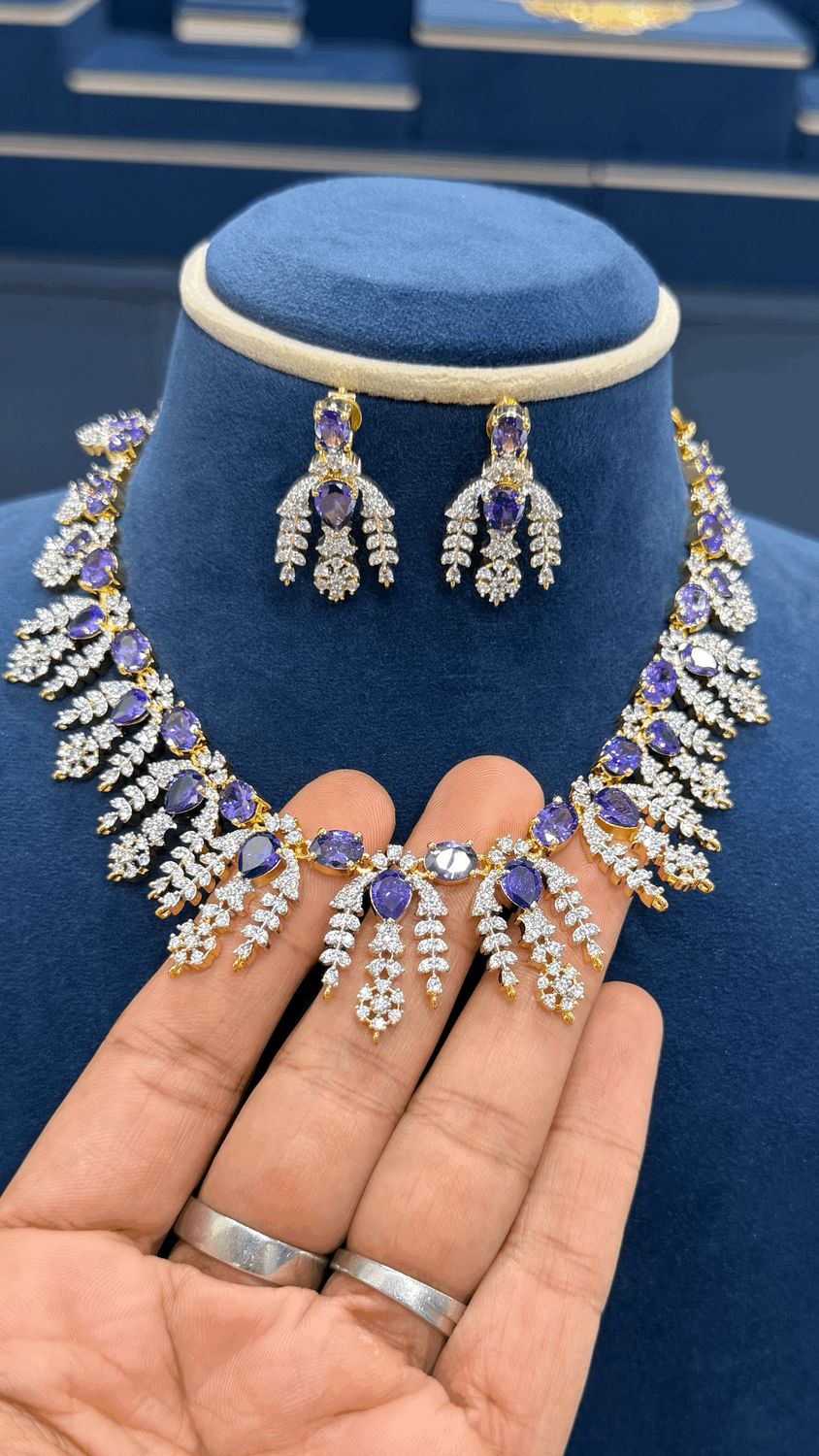 GJ Necksets GJ Necksets