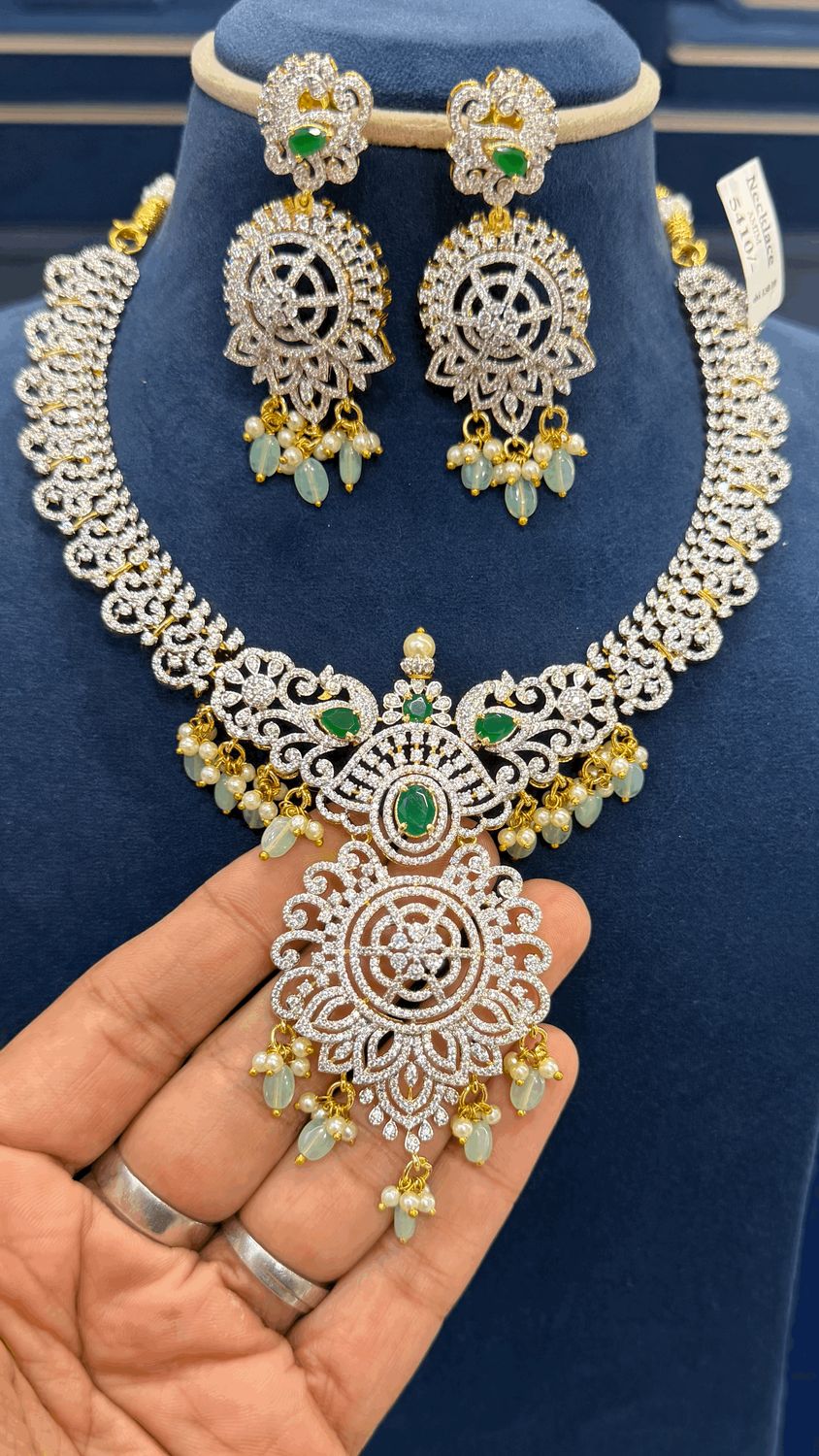 GJ Necksets GJ Necksets