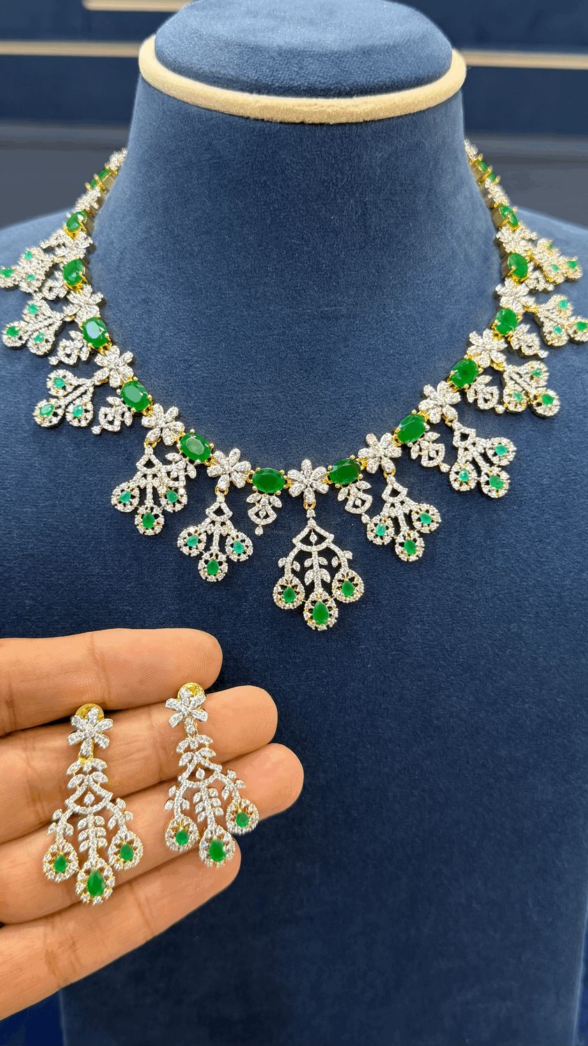 GJ Necksets GJ Necksets