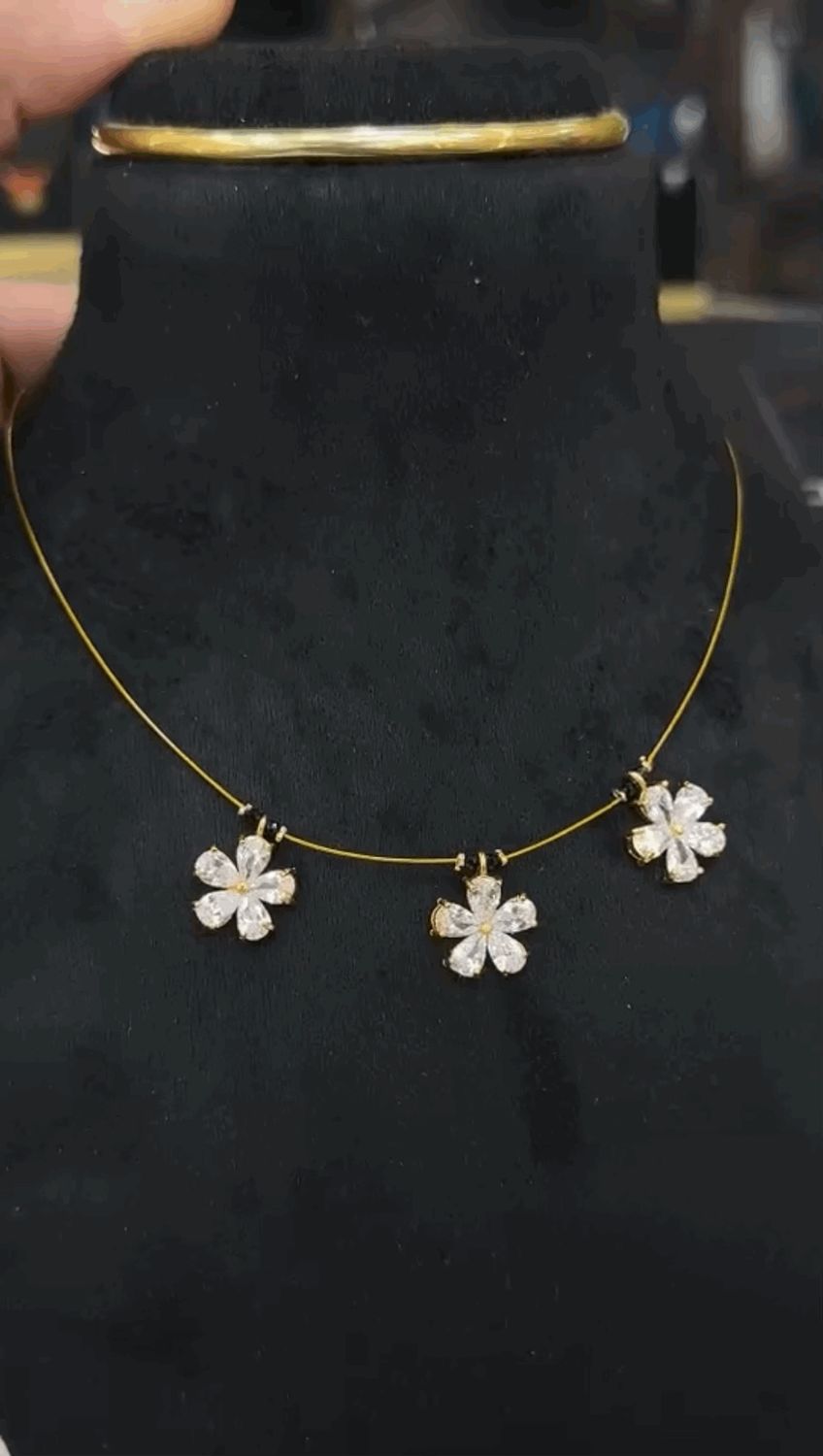 Invisible Chain Invisible Chain