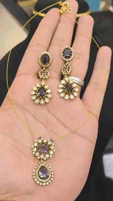 Invisible Chain Invisible Chain