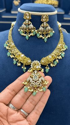 Victorian Neckset