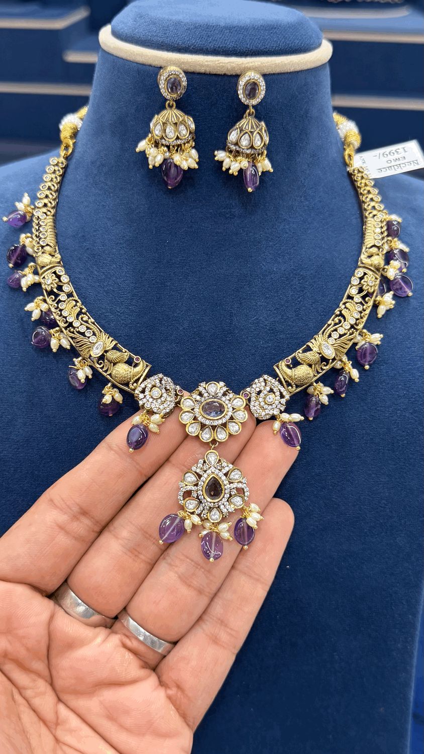 Victorian Neckset Victorian Neckset