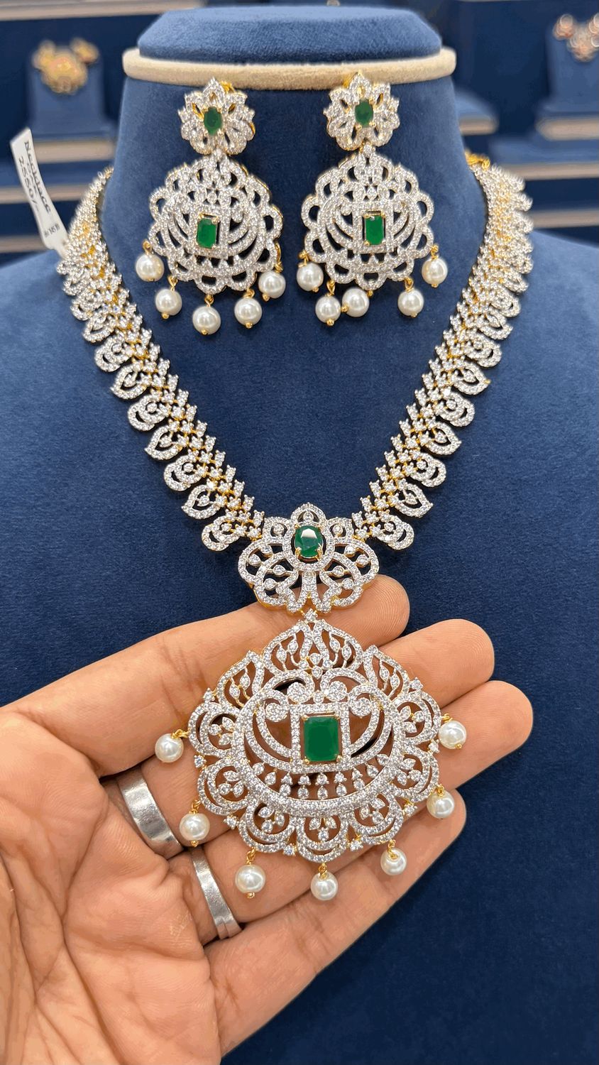 GJ Necksets GJ Necksets