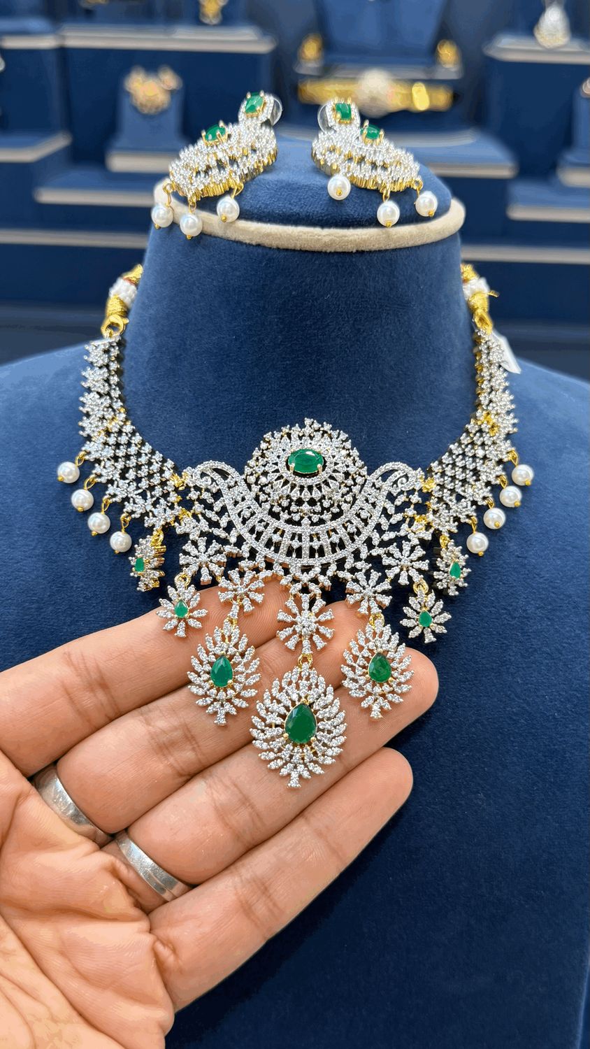 GJ Necksets GJ Necksets