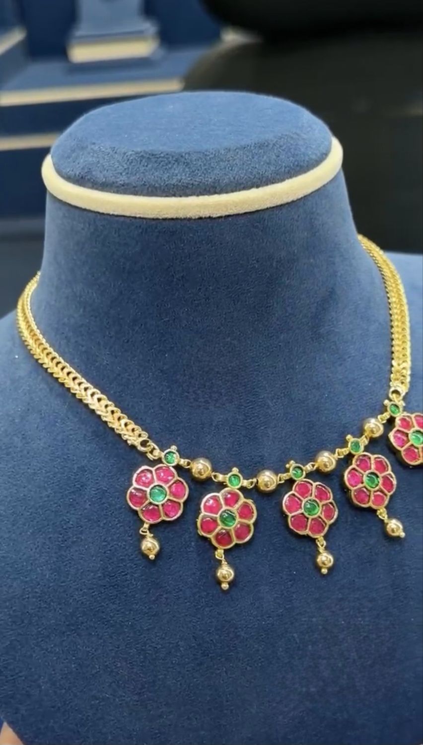 Cute Chain With Jadau Locket Cute Chain With Jadau Locket