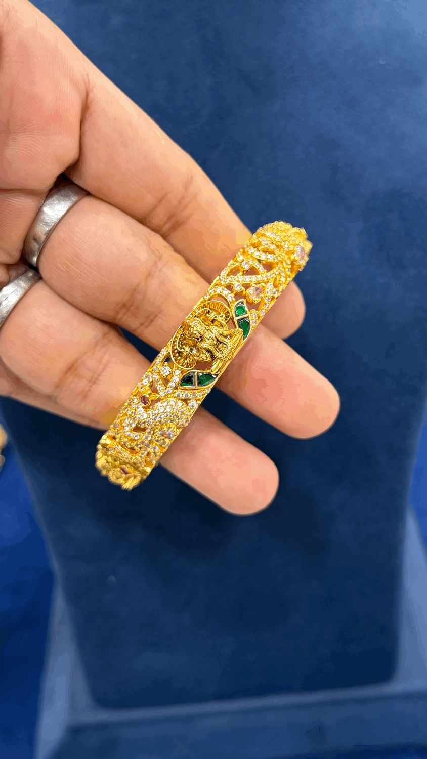 Openable Meenakari Kada ( fits for 2.6, 2.8, 2.10 ) Openable Meenakari Kada ( fits for 2.6, 2.8, 2.10 )