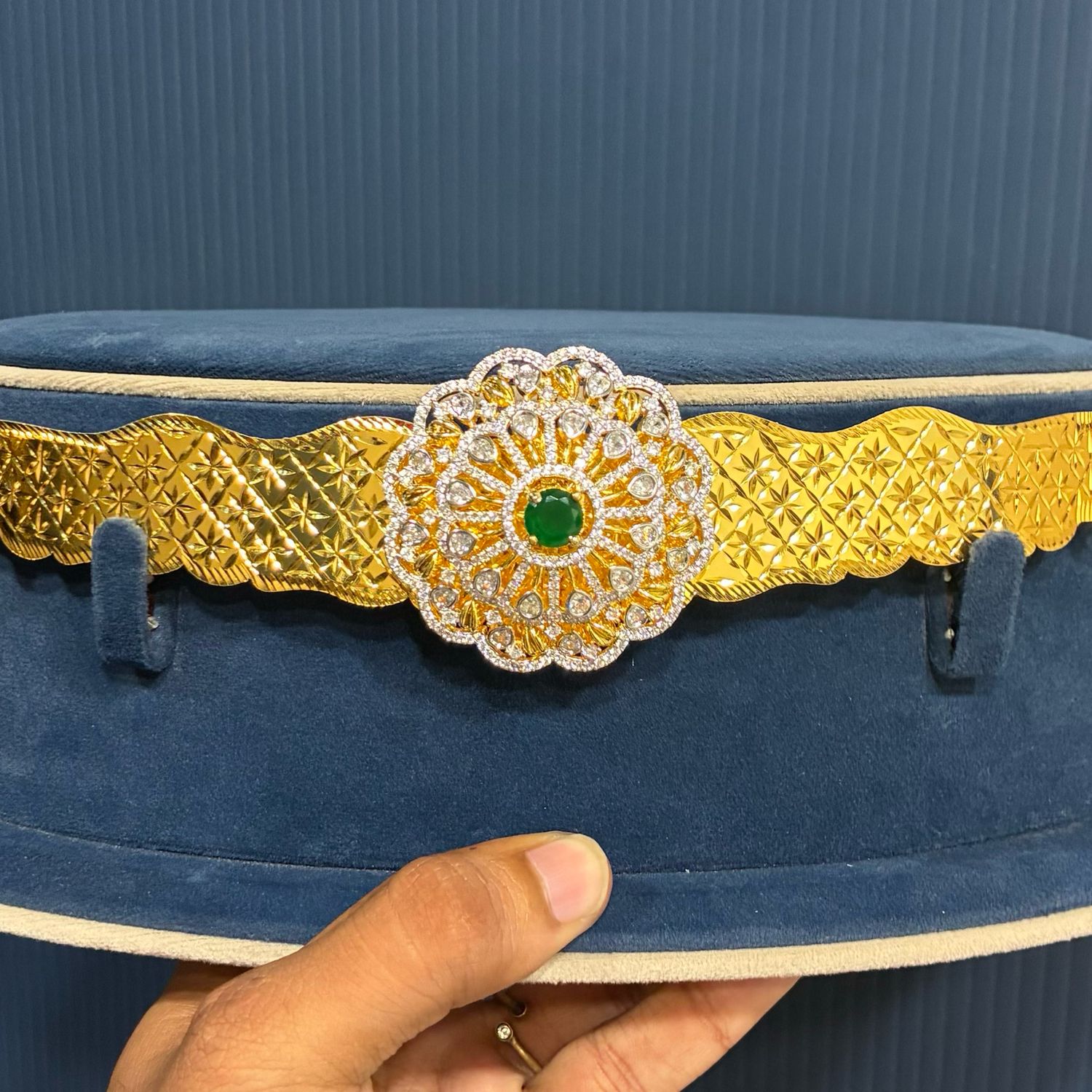 Vaddanam with Cz Locket (24-31 Inches Waist)