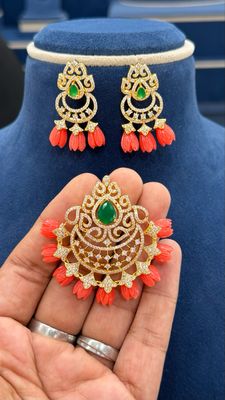 Loacket Earings Set