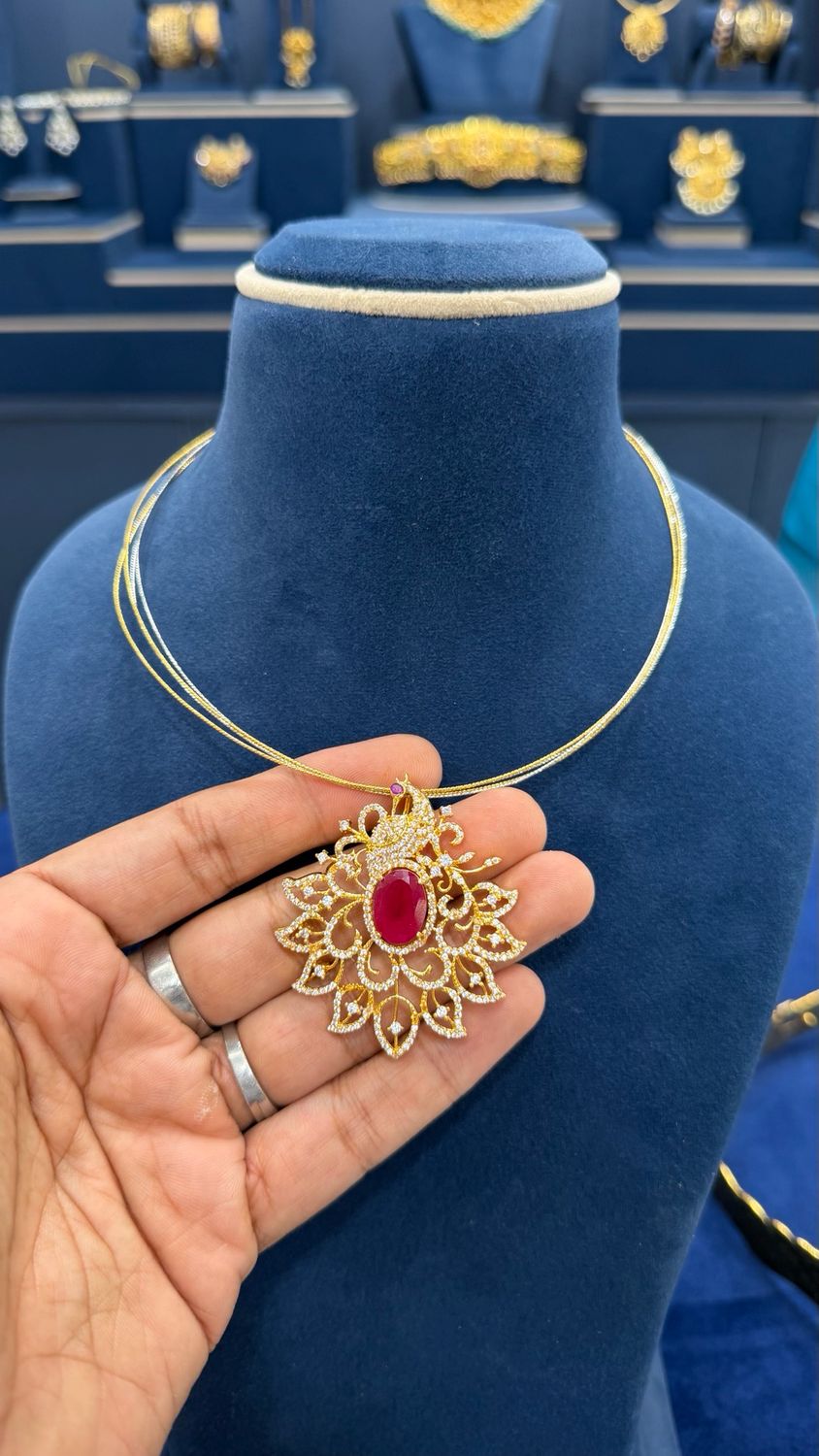 4 Lines Hasli With Locket