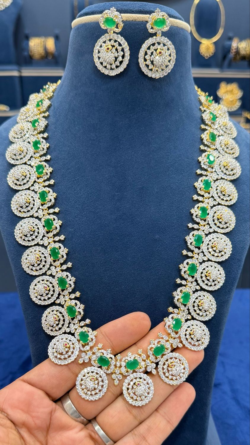 Diamond Look Bottu Long Haar