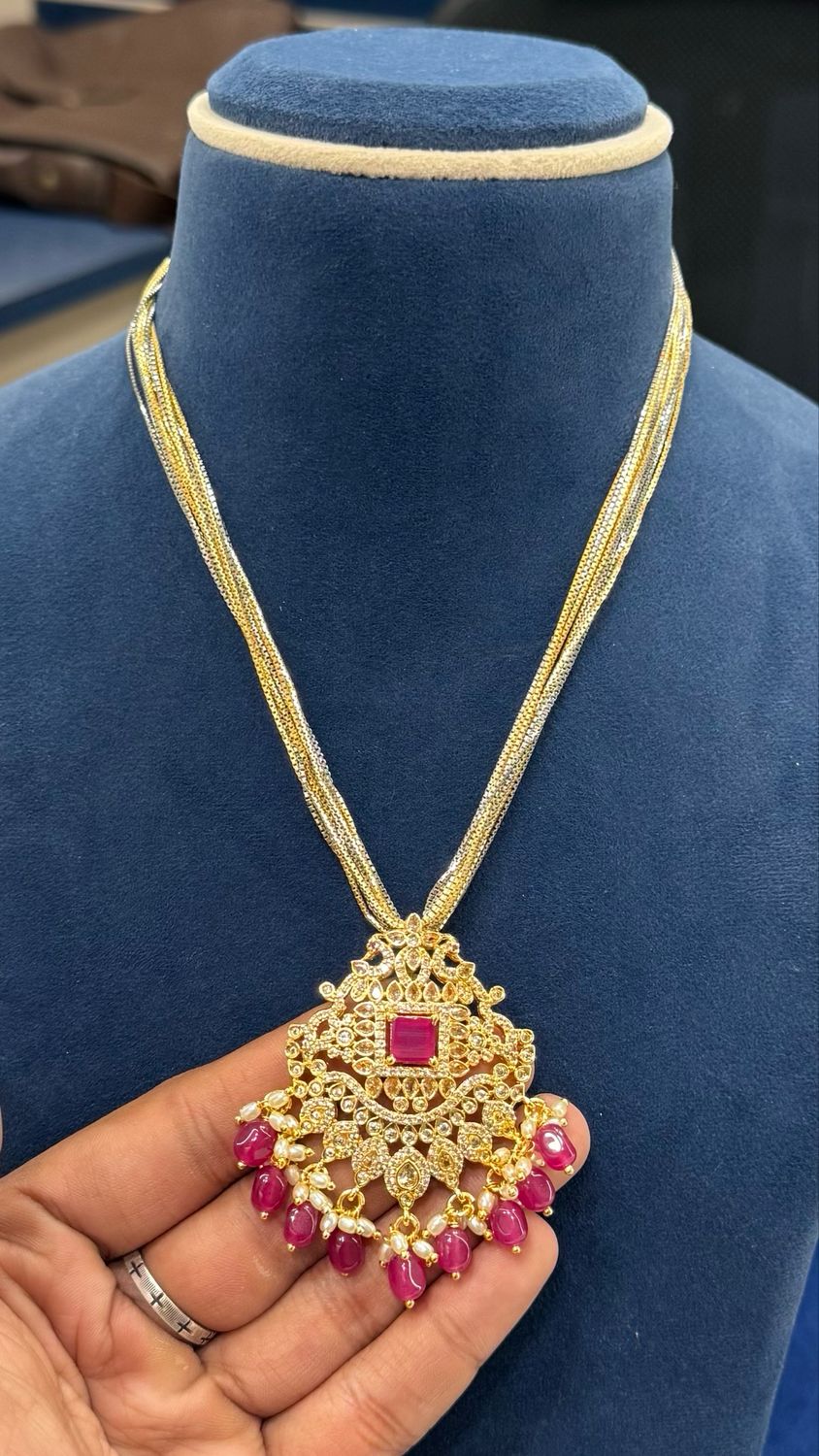 10 Lines Chain with Locket