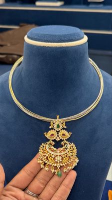 10 Lines Halsi set with Detachable Locket