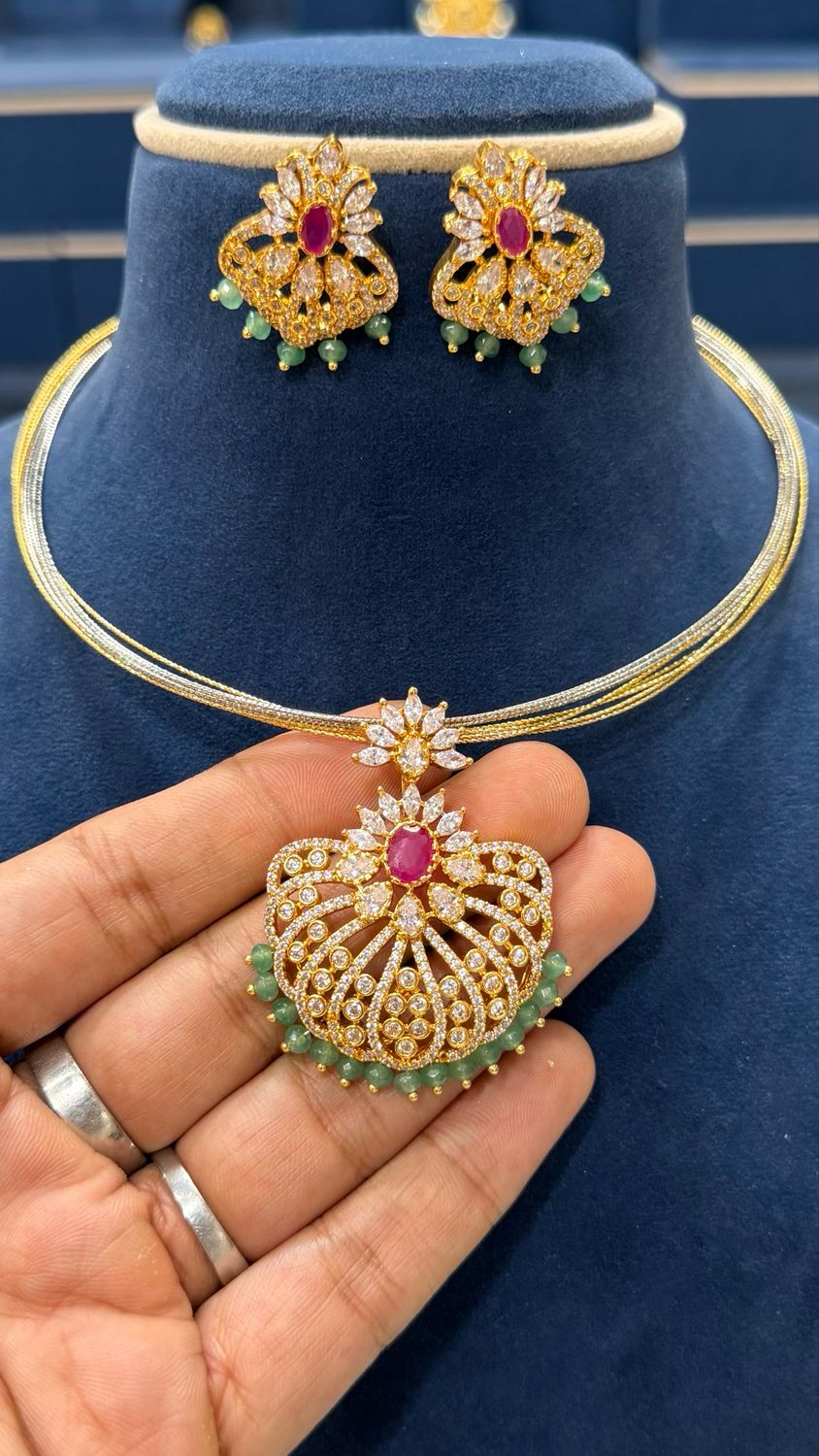 10 Lines Hasli With Locket Set