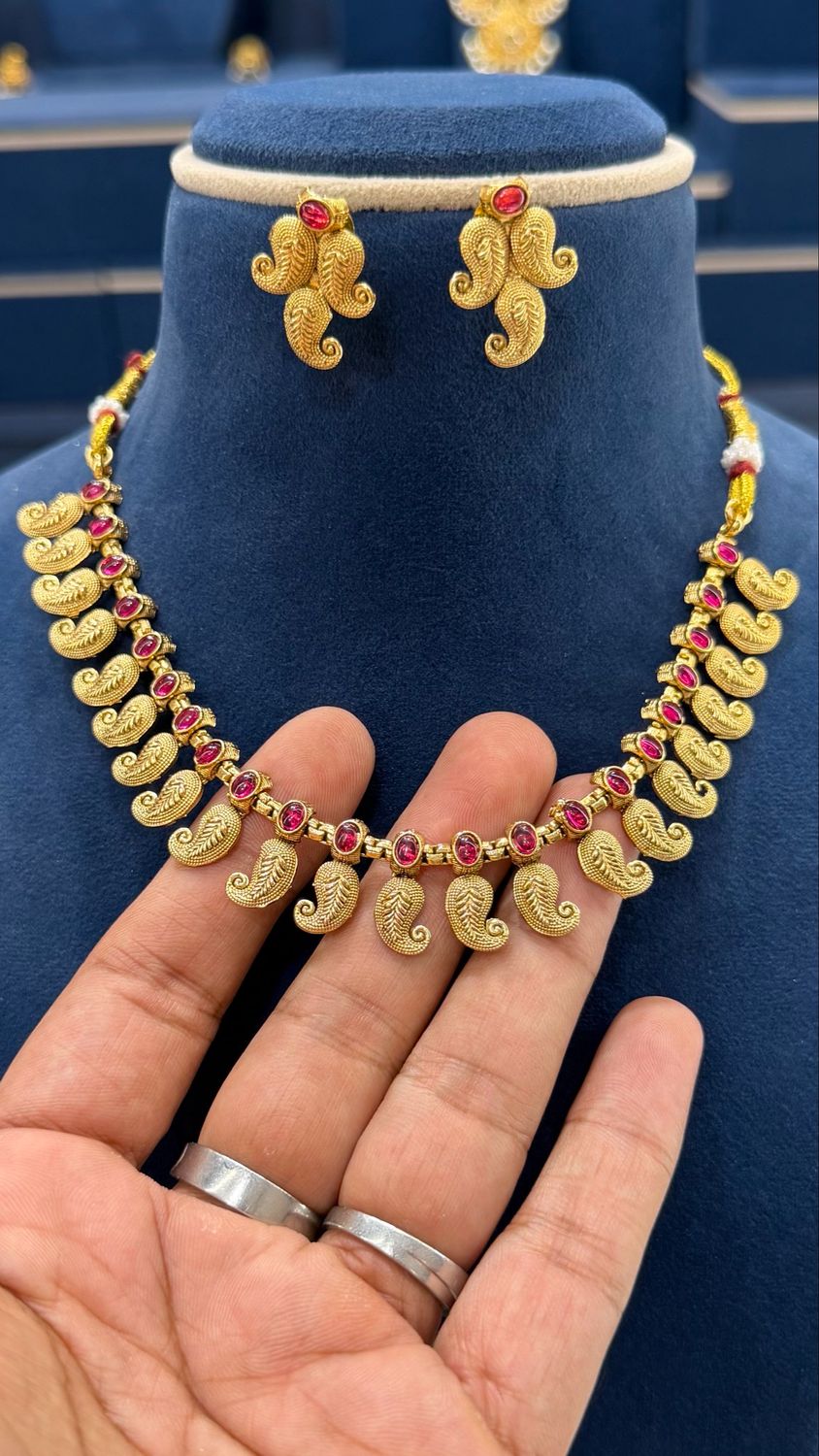 Vintage Mango Necklace Set