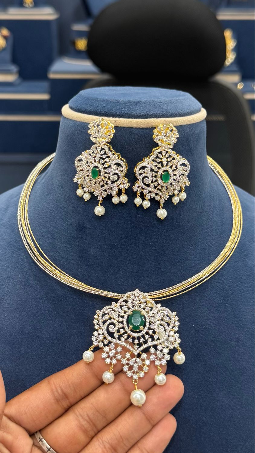 10 Lines Hasli With GJ Locket