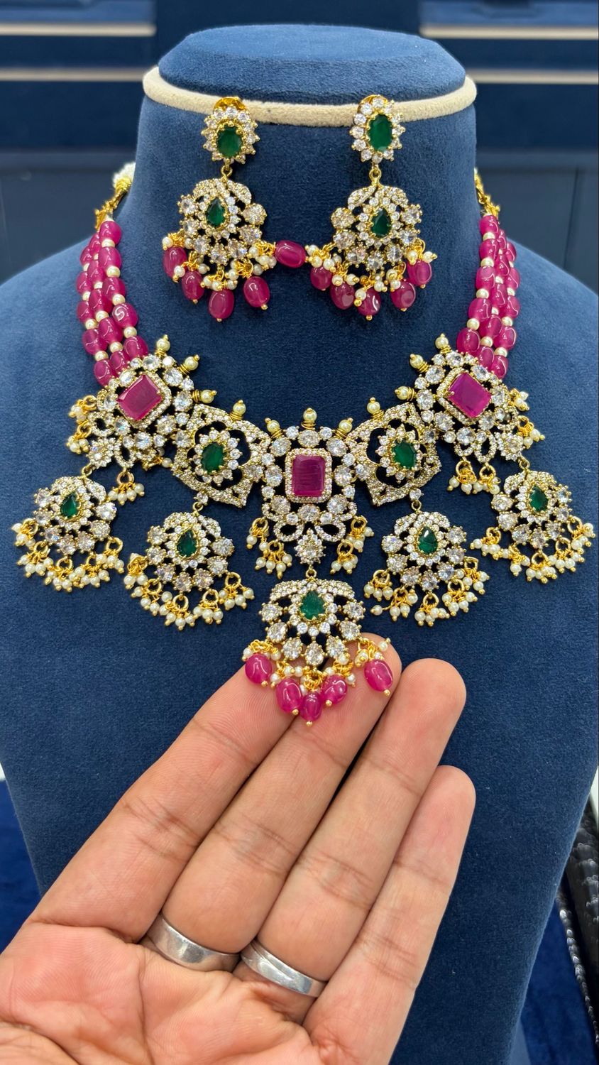 Celebrity Choker Set