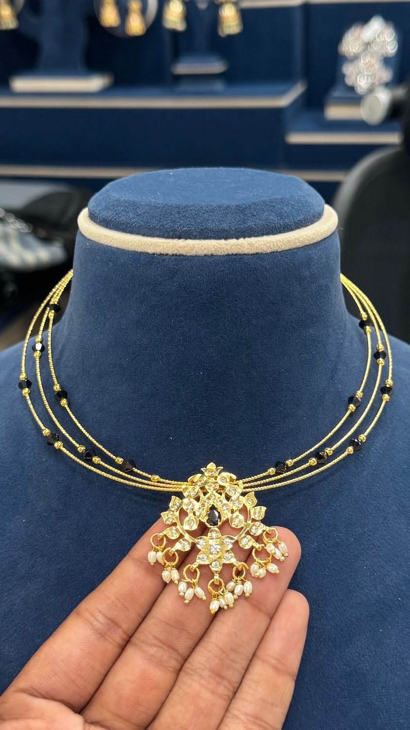 Blackbeads Hasli with Detachable Locket